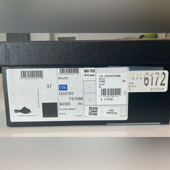 Authentic Chanel Orylag/Lambskin Mules - Picture 4 of 7